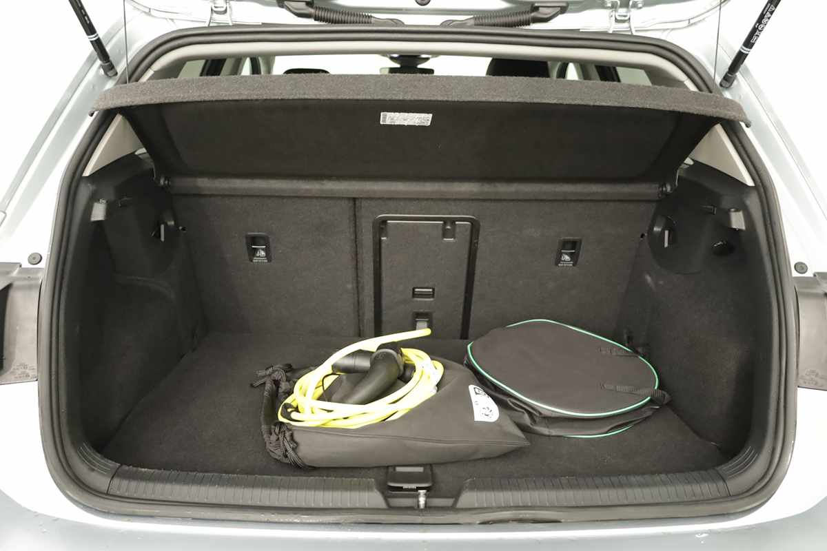 volkswagen-golf-2025-hibrido-a-gasolina-1498cc