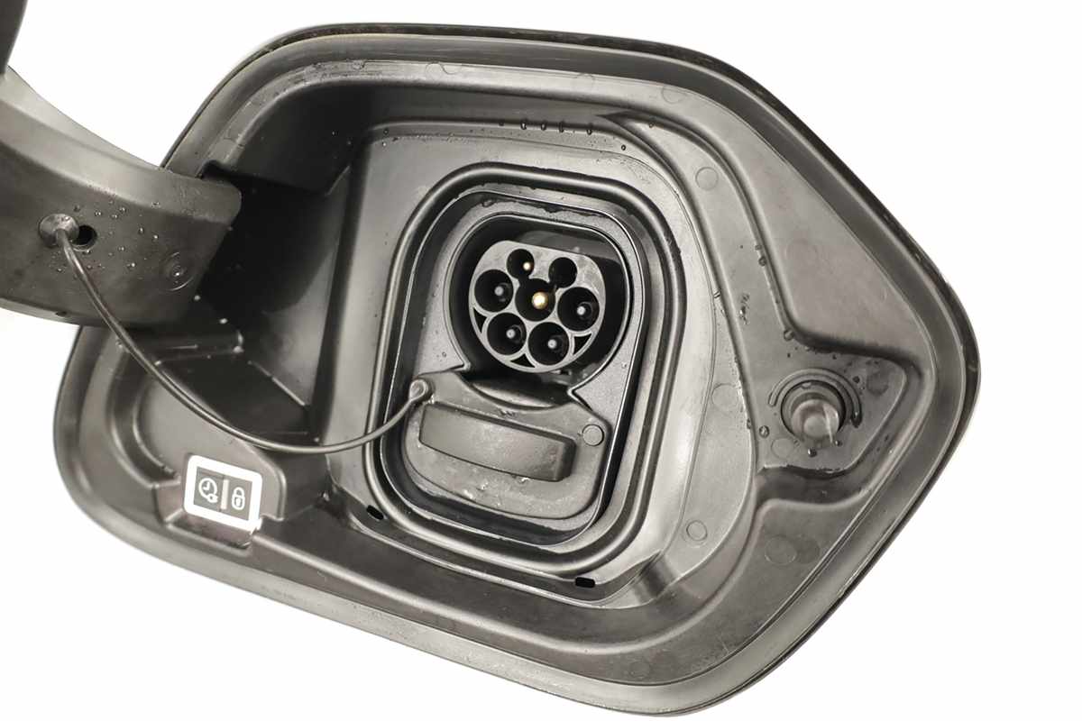 peugeot-e-208-2025-eletrico-0cc