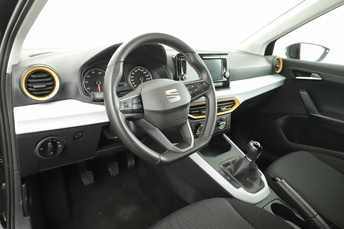 seat-arona-2023-gasolina-999cc