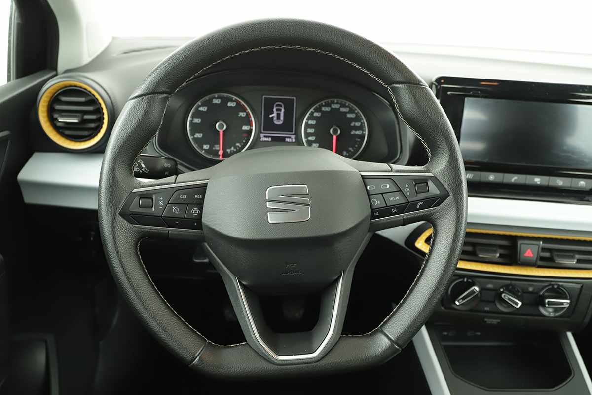 seat-arona-2023-gasolina-999cc