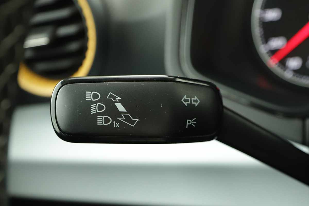 seat-arona-2023-gasolina-999cc