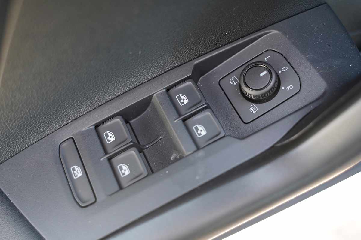 volkswagen-t-cross-2026-gasolina-999cc
