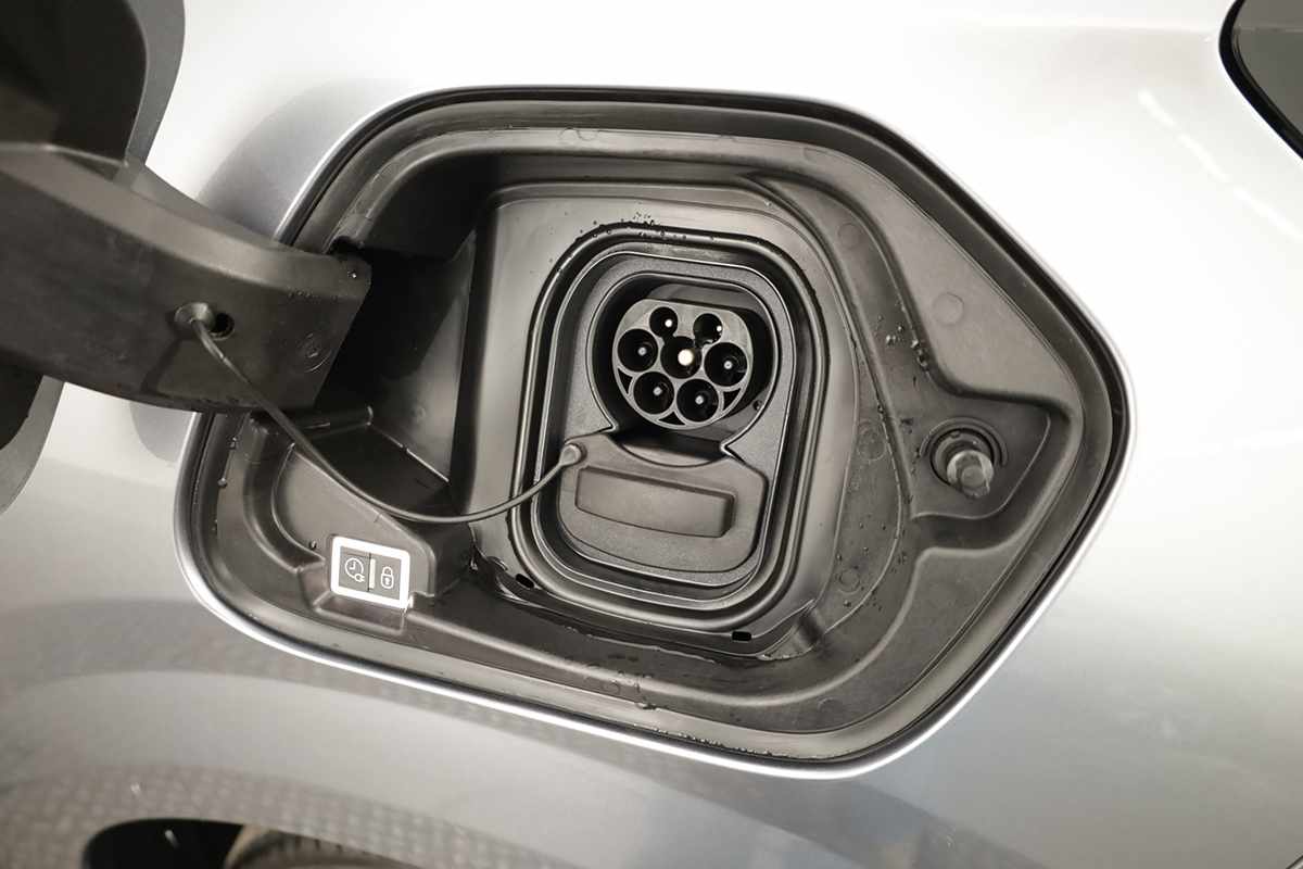 peugeot-e-208-2025-eletrico-0cc