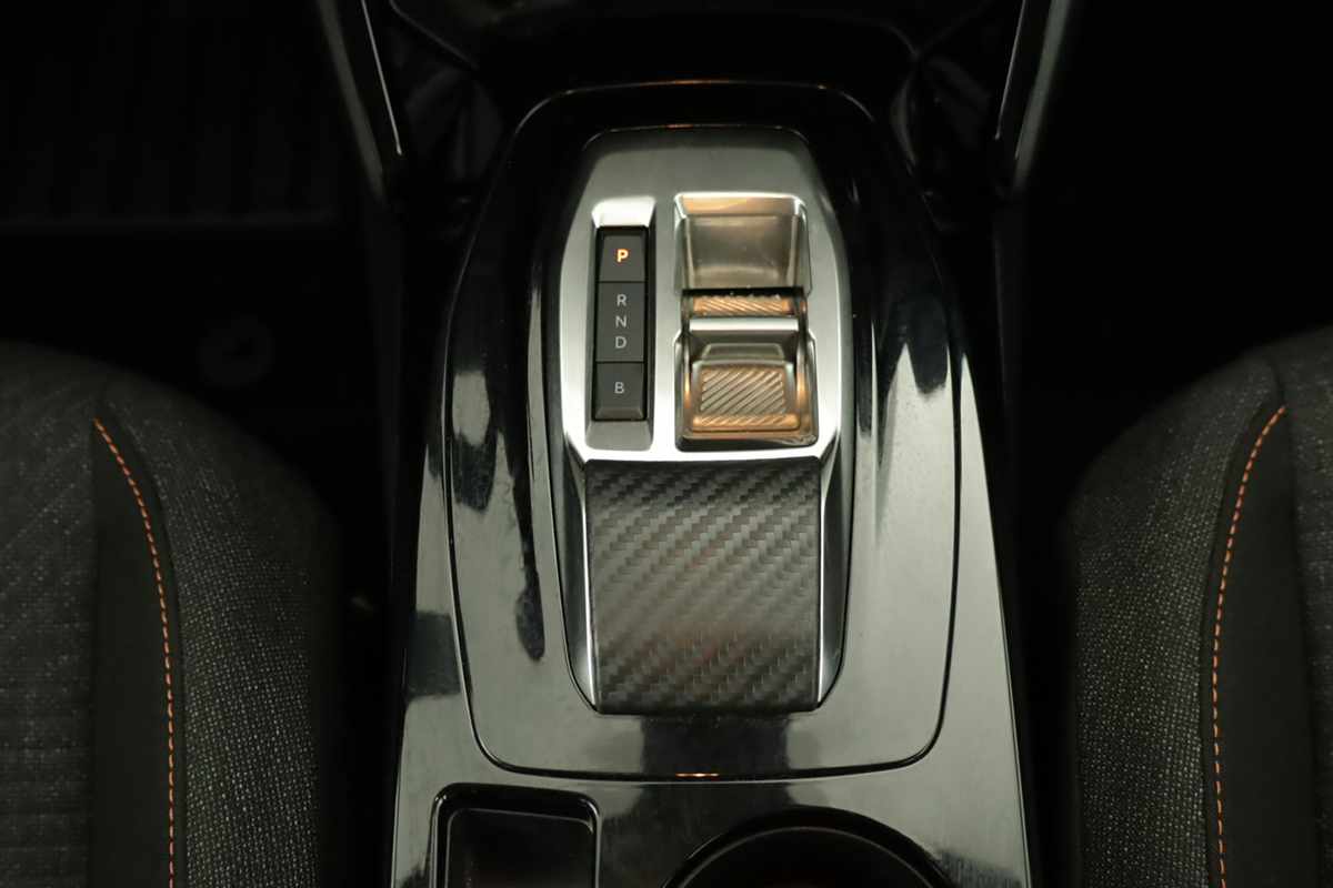 peugeot-e-208-2025-eletrico-0cc