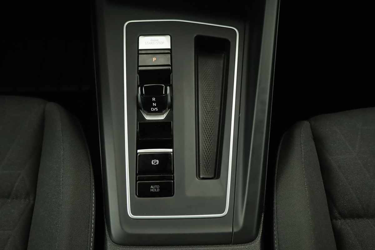 volkswagen-golf-2025-hibrido-a-gasolina-1498cc