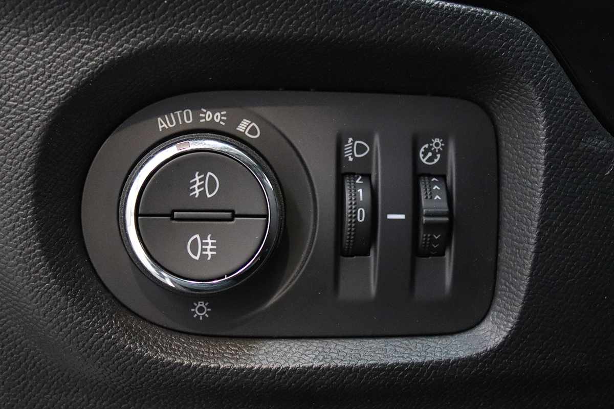 opel-corsa-2025-gasolina-1199cc