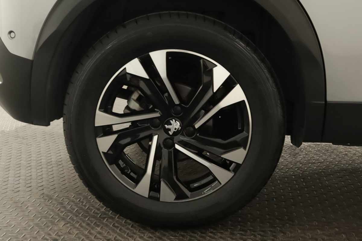 peugeot-2008-2022-gasolina-1199cc