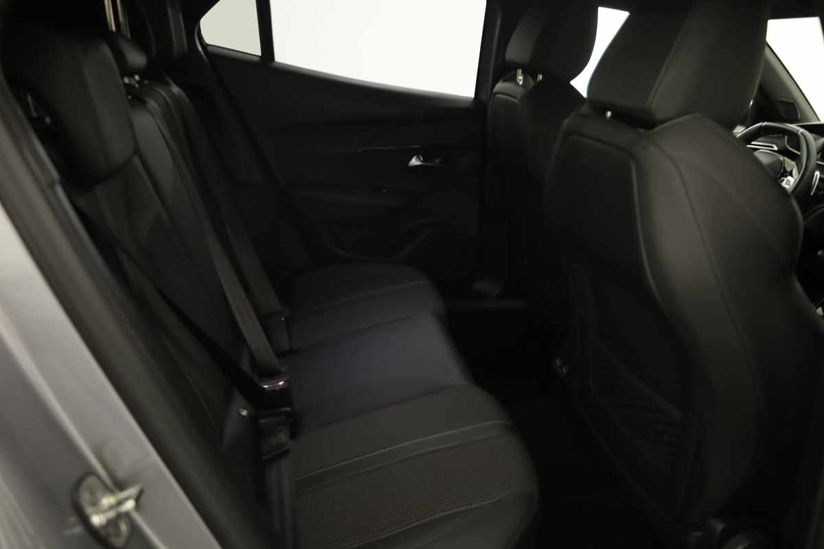peugeot-2008-2022-gasolina-1199cc