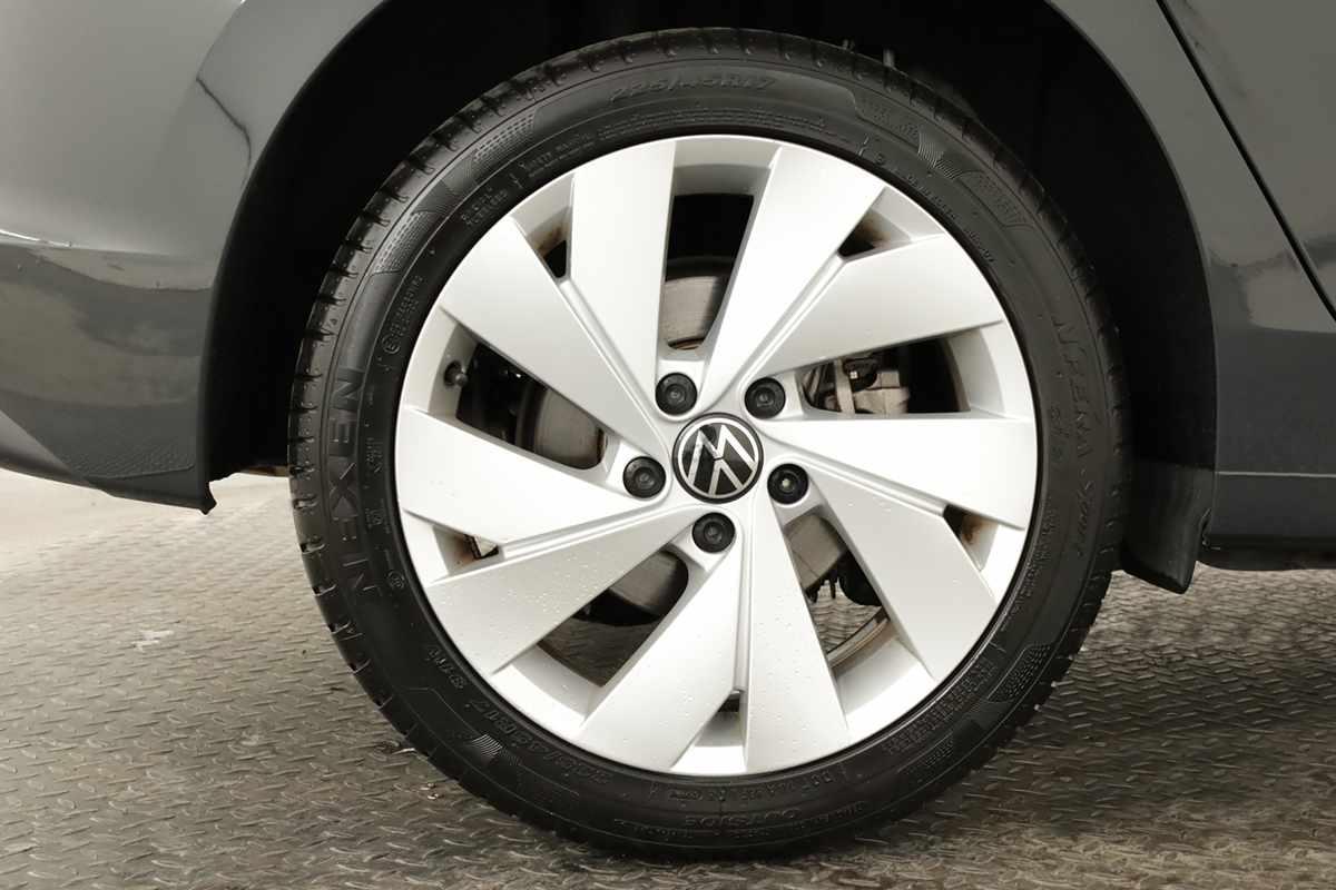volkswagen-golf-2025-hibrido-a-gasolina-1498cc