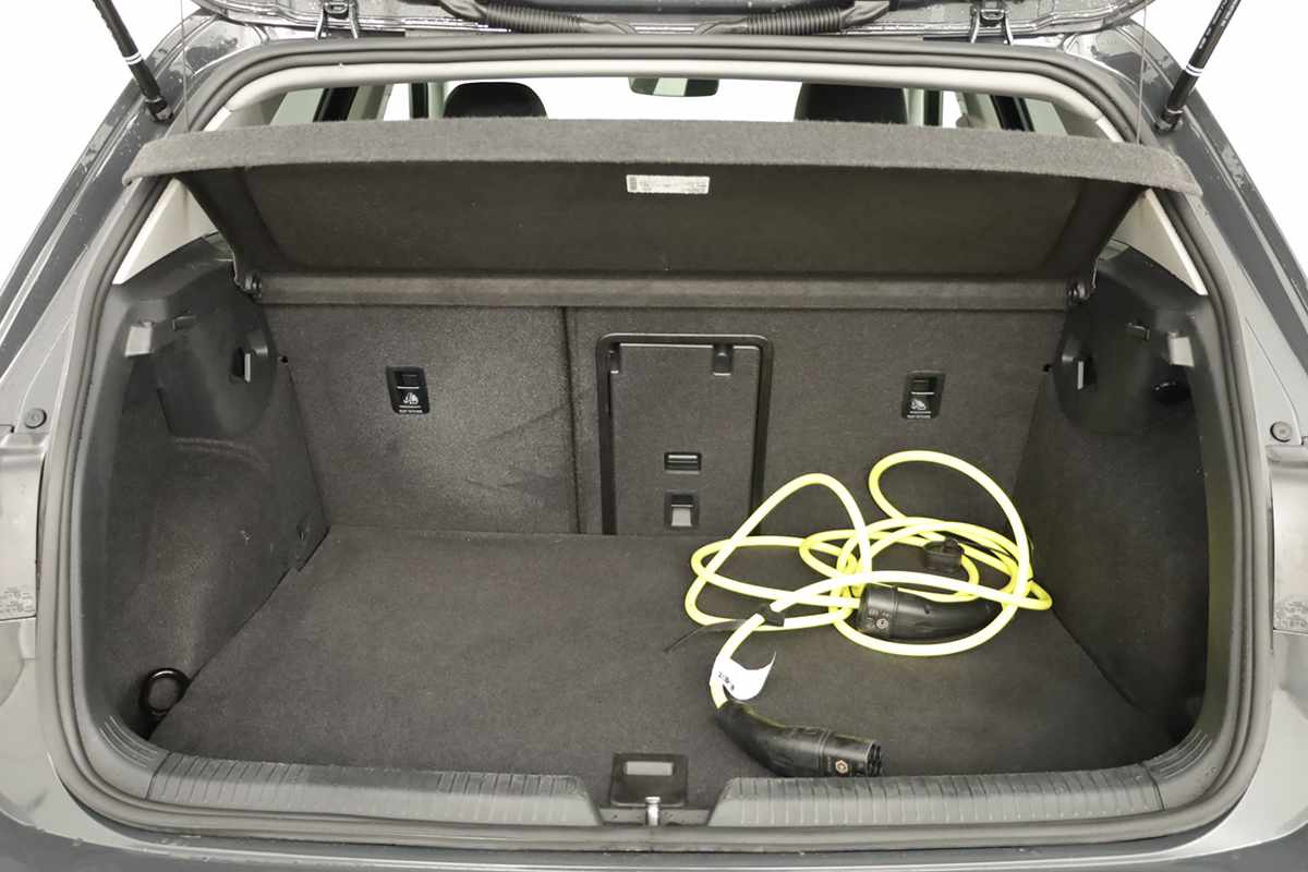 volkswagen-golf-2025-hibrido-a-gasolina-1498cc