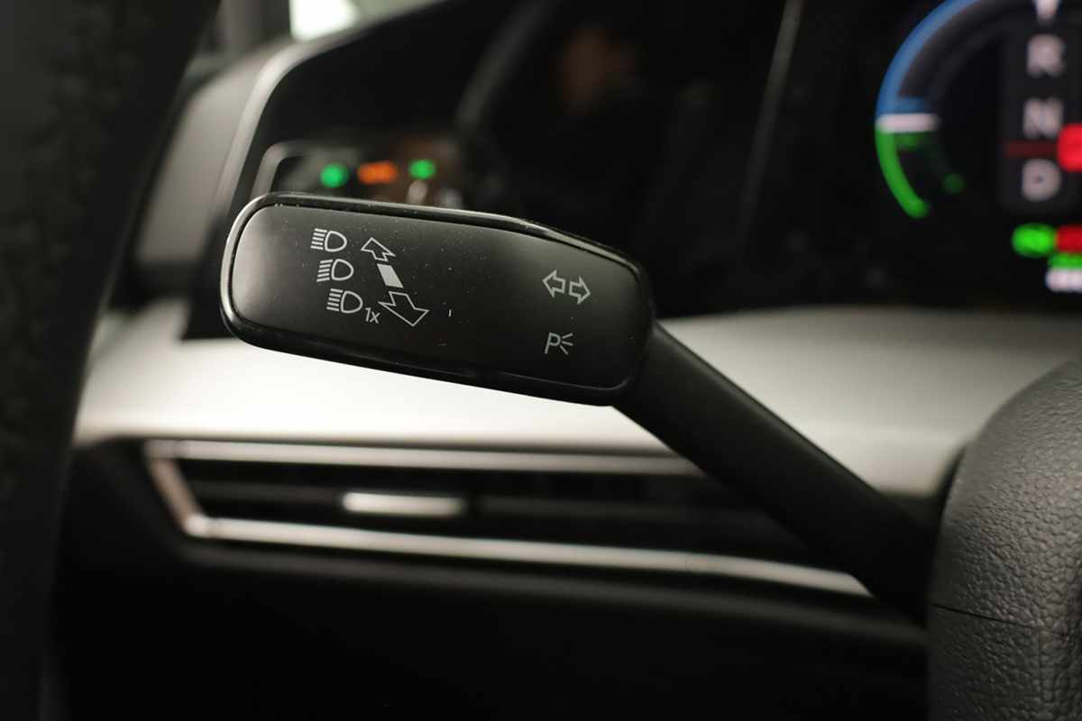 volkswagen-golf-2025-hibrido-a-gasolina-1498cc