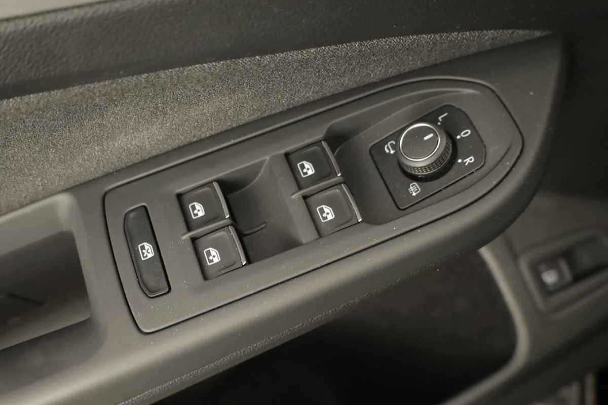 volkswagen-golf-2025-hibrido-a-gasolina-1498cc