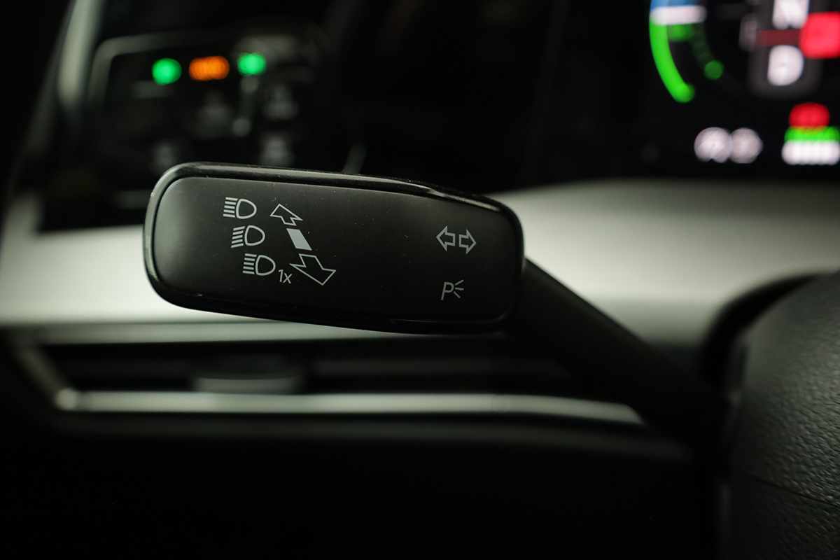 volkswagen-golf-2025-hibrido-a-gasolina-1498cc