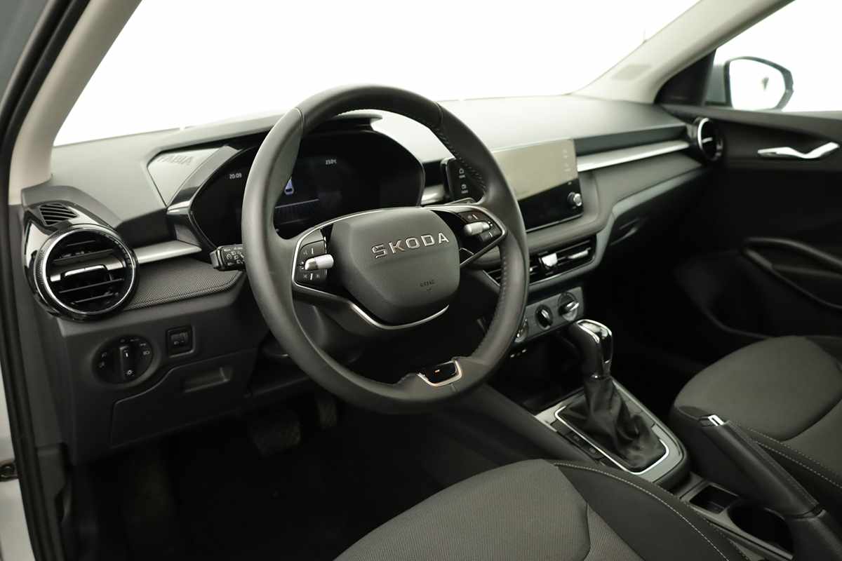 skoda-fabia-2025-gasolina-999cc