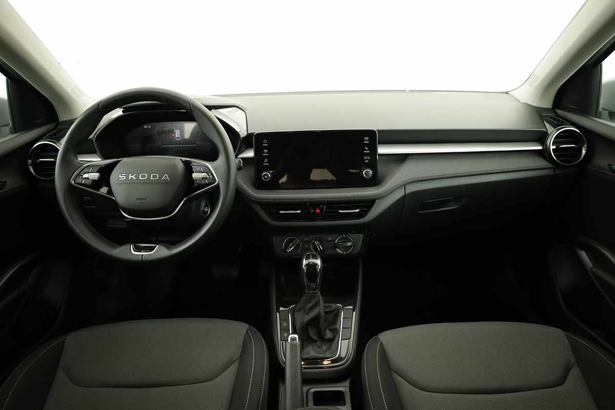 skoda-fabia-2025-gasolina-999cc