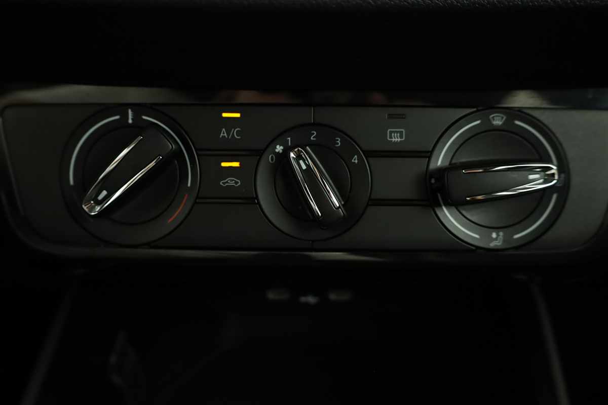skoda-fabia-2025-gasolina-999cc