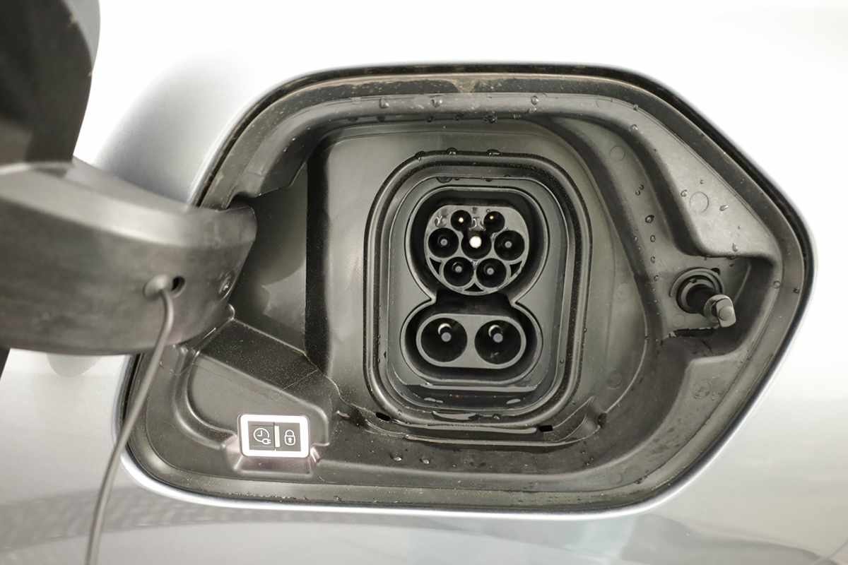 peugeot-e-208-2025-eletrico-0cc