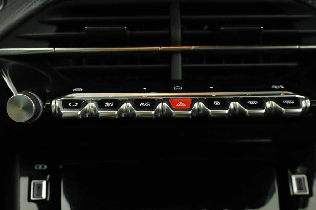 peugeot-e-208-2025-eletrico-0cc