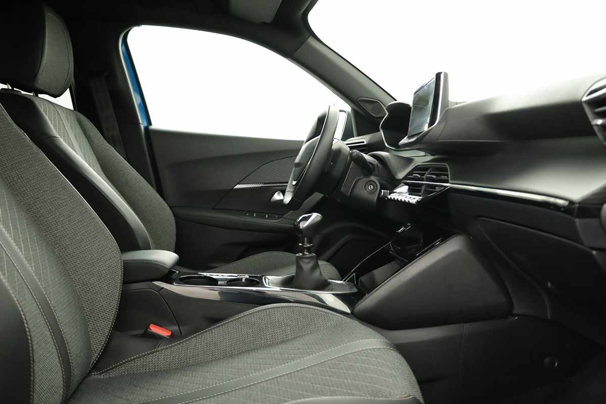 peugeot-2008-2024-gasolina-1199cc