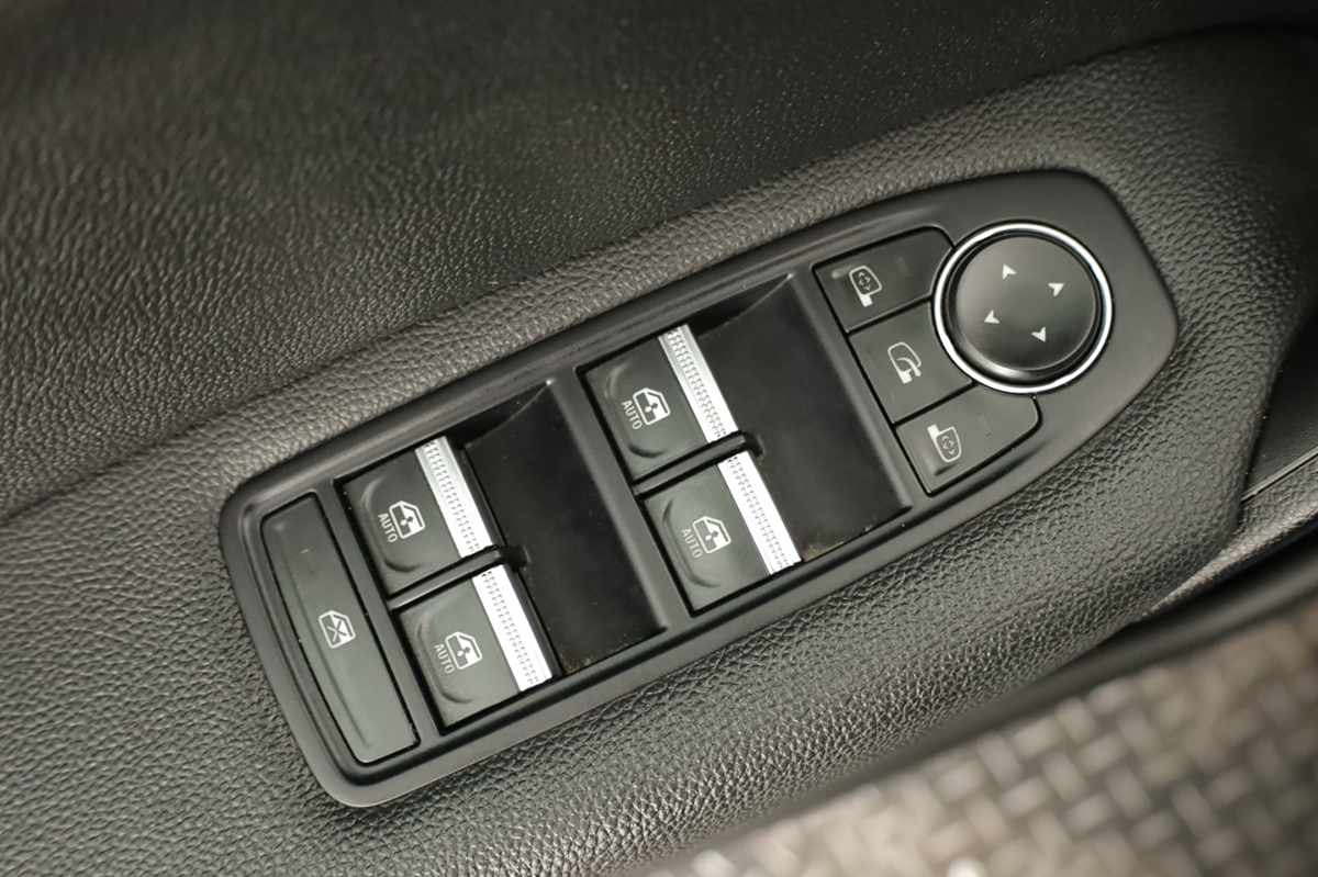 renault-captur-2024-gpl-999cc