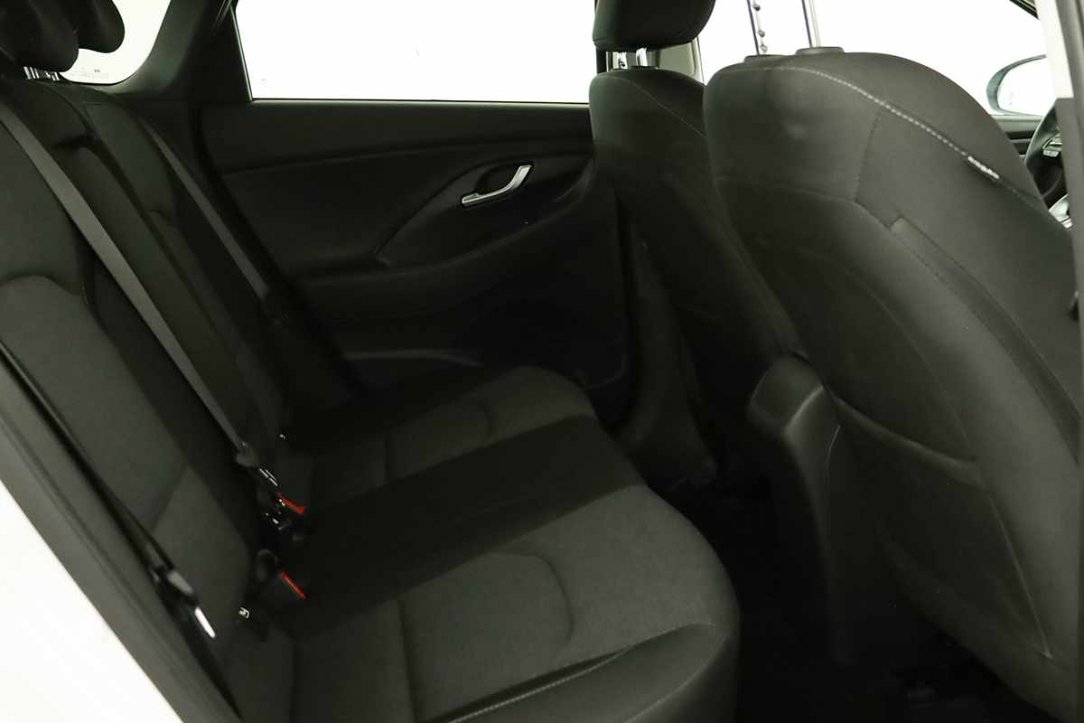 hyundai-i30-2024-gasolina-998cc