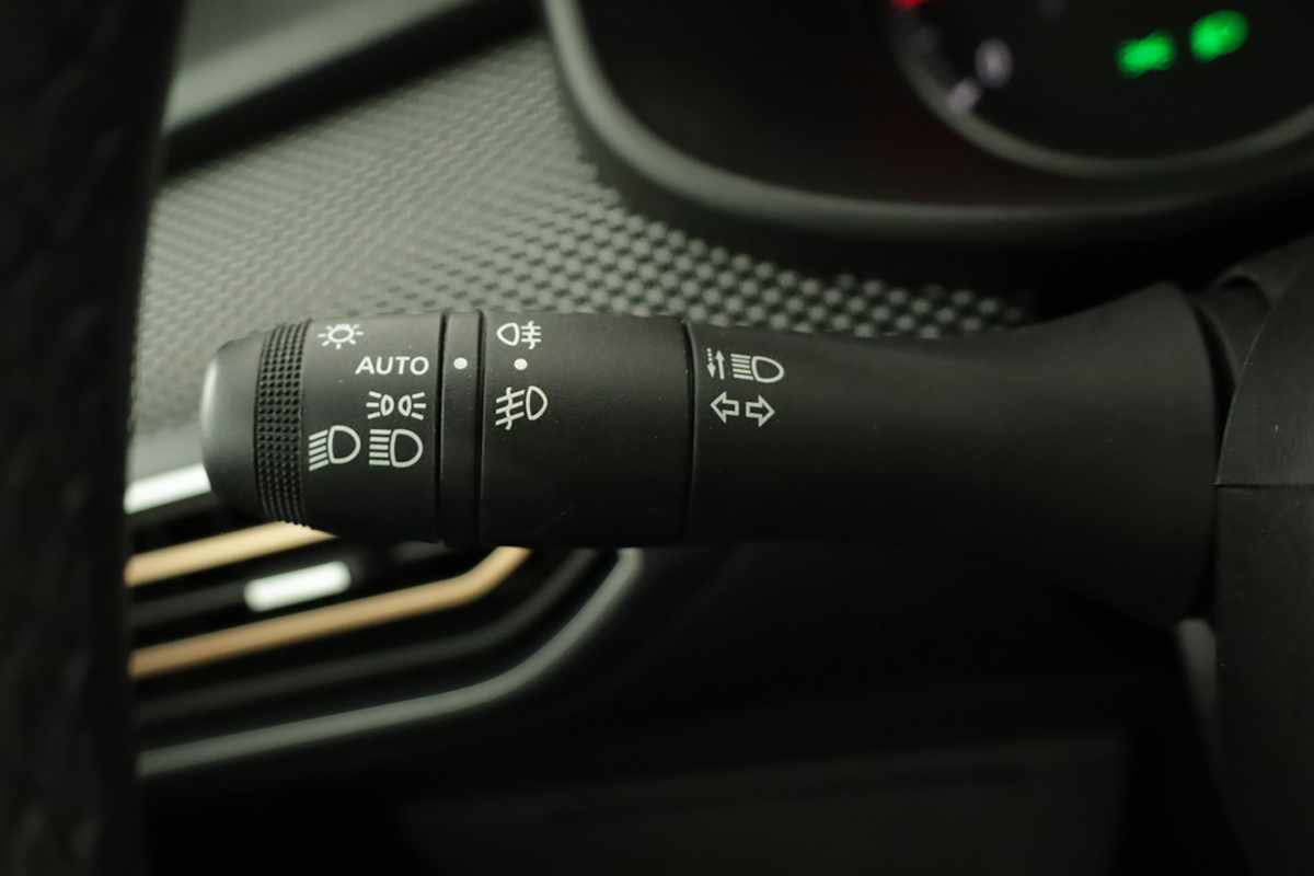 dacia-sandero-2024-gasolina-999cc