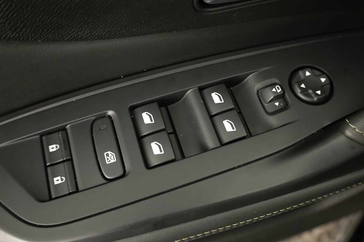 peugeot-308-2024-gasolina-1199cc