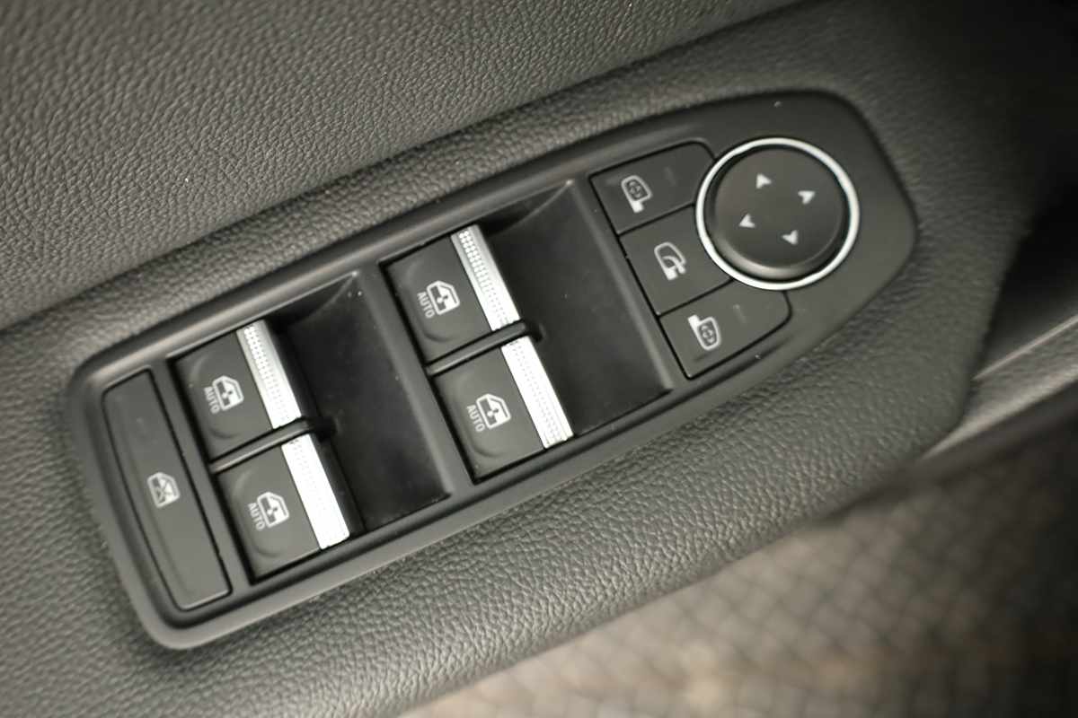 renault-captur-2024-gpl-999cc