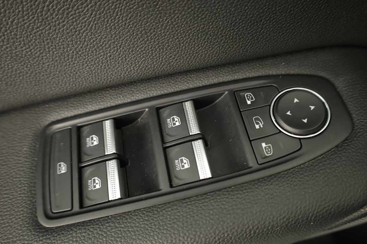 renault-captur-2023-gpl-999cc