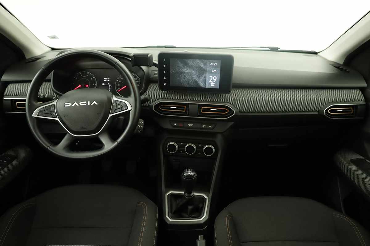 dacia-sandero-2024-gasolina-999cc