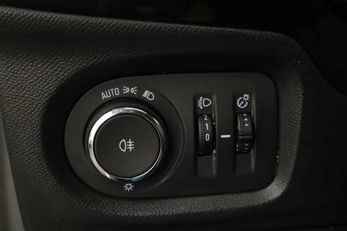 opel-corsa-2025-gasolina-1199cc