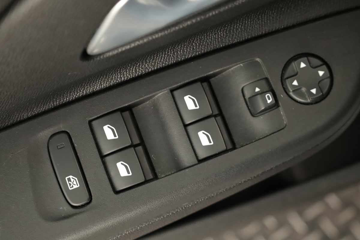 opel-corsa-2025-gasolina-1199cc