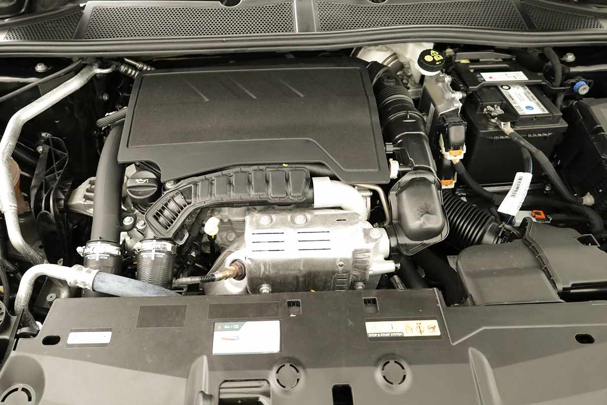 peugeot-308-2024-gasolina-1199cc