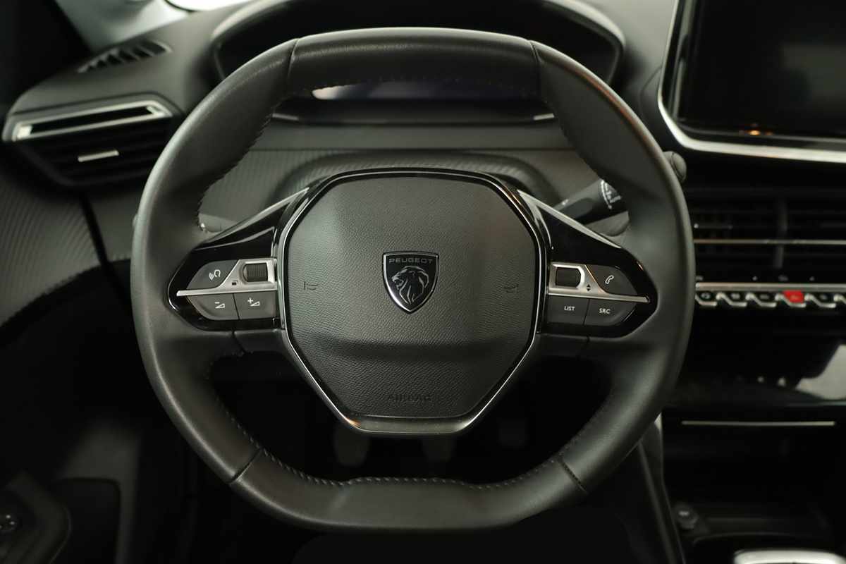 peugeot-208-2025-gasolina-1199cc