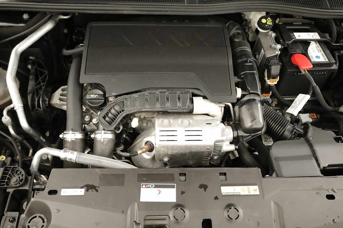 peugeot-308-2024-gasolina-1199cc