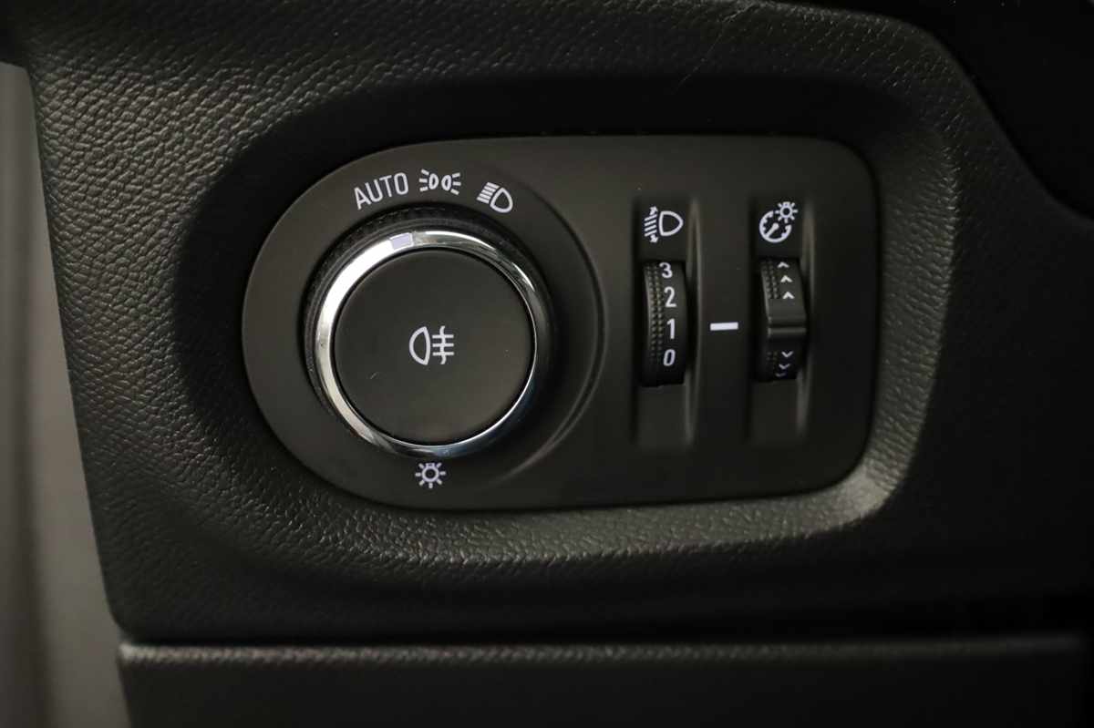 opel-corsa-2025-gasolina-1199cc