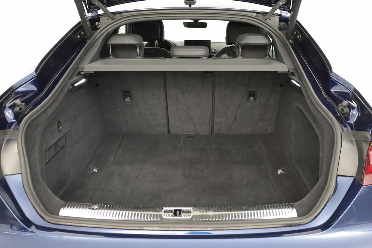 audi-a5-sportback-2023-diesel-1968cc