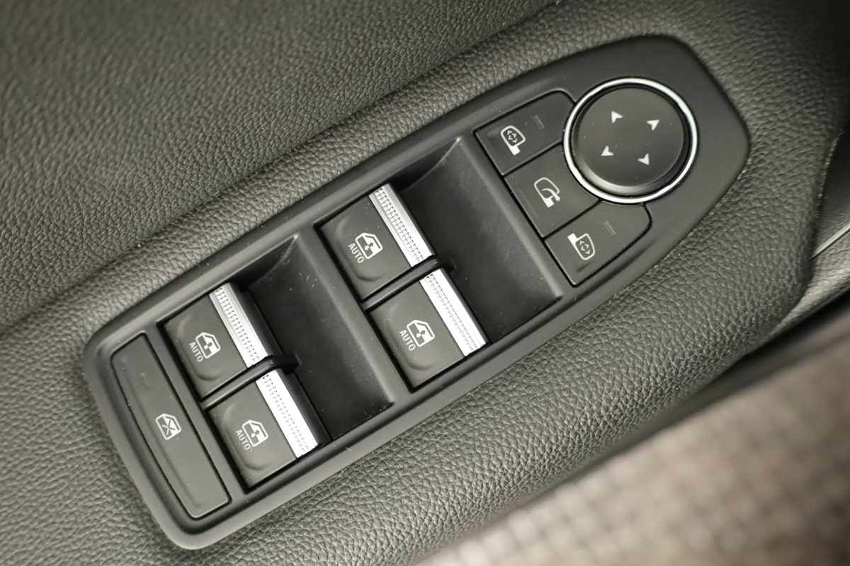 renault-captur-2024-gpl-999cc