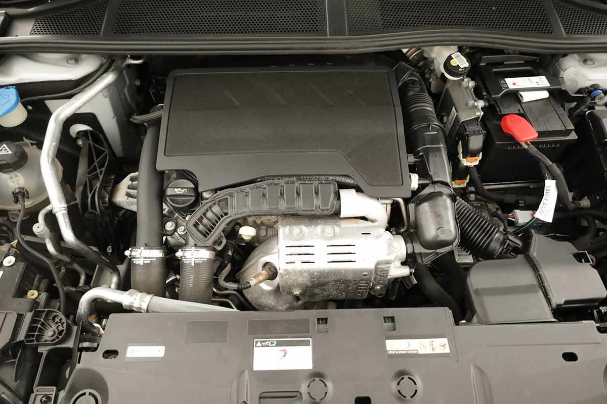peugeot-308-2024-gasolina-1199cc