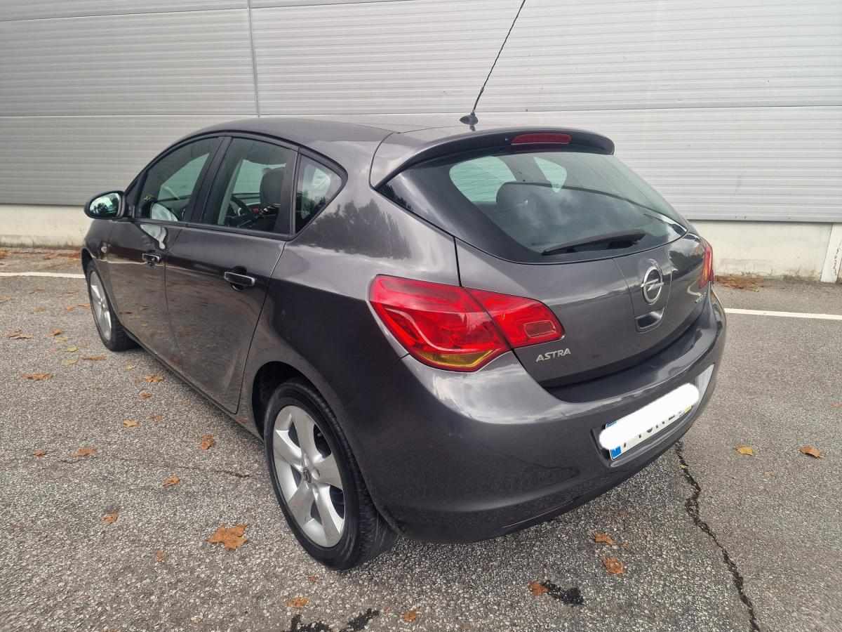 opel-astra-2010-diesel-1248cc