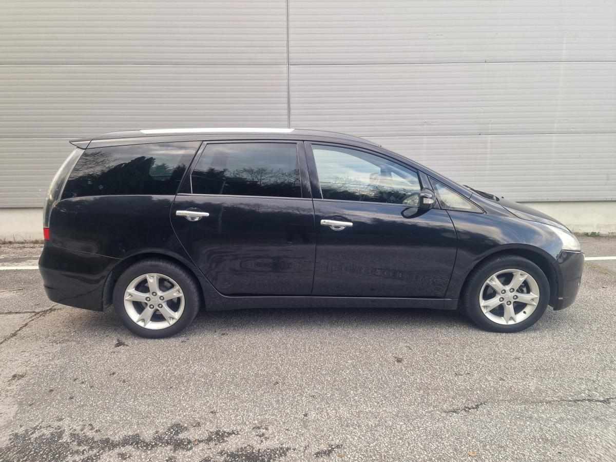 mitsubishi-grandis-2008-diesel-1968cc
