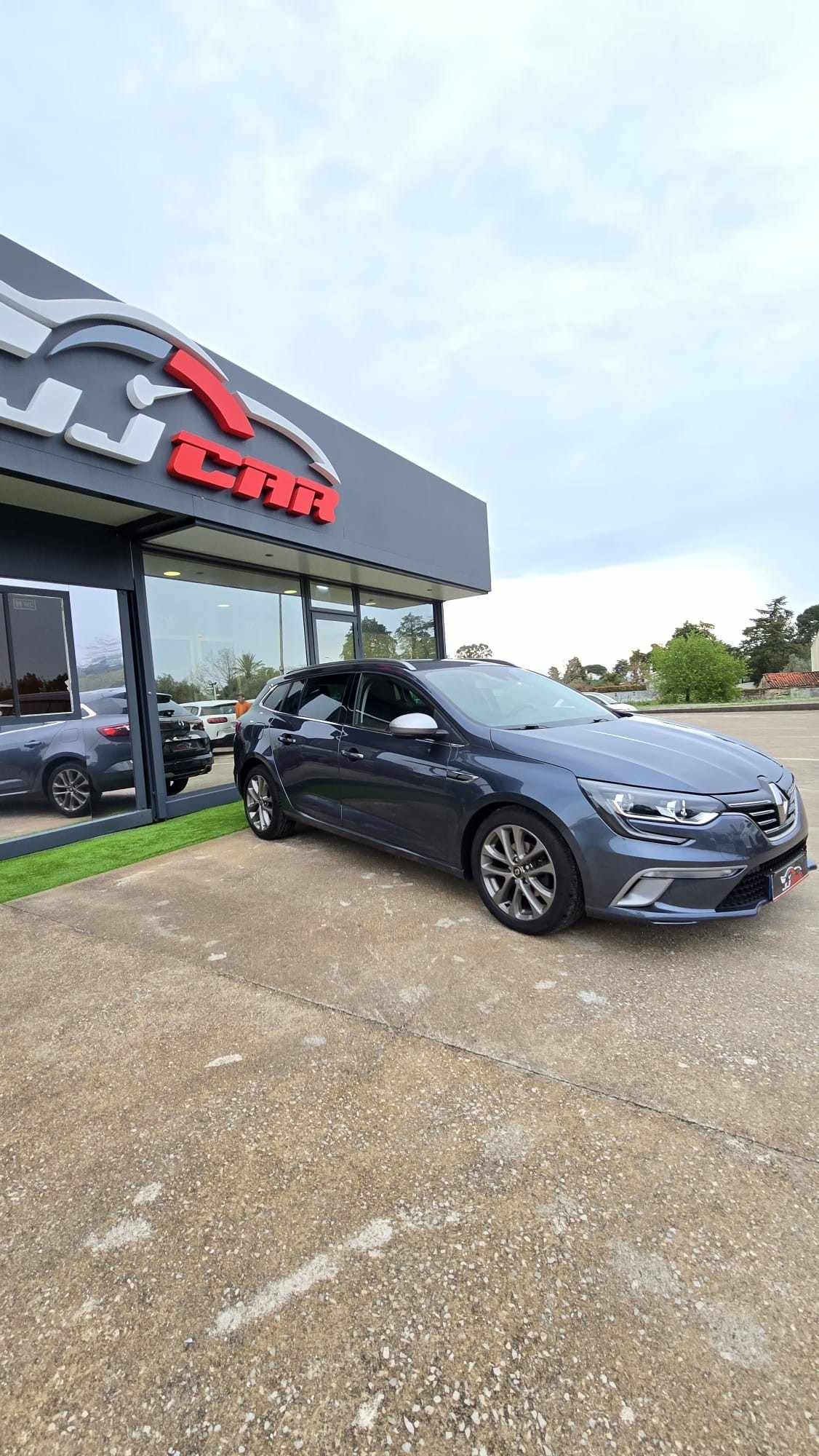 renault-megane-sport-tourer-2018-diesel-1461cc