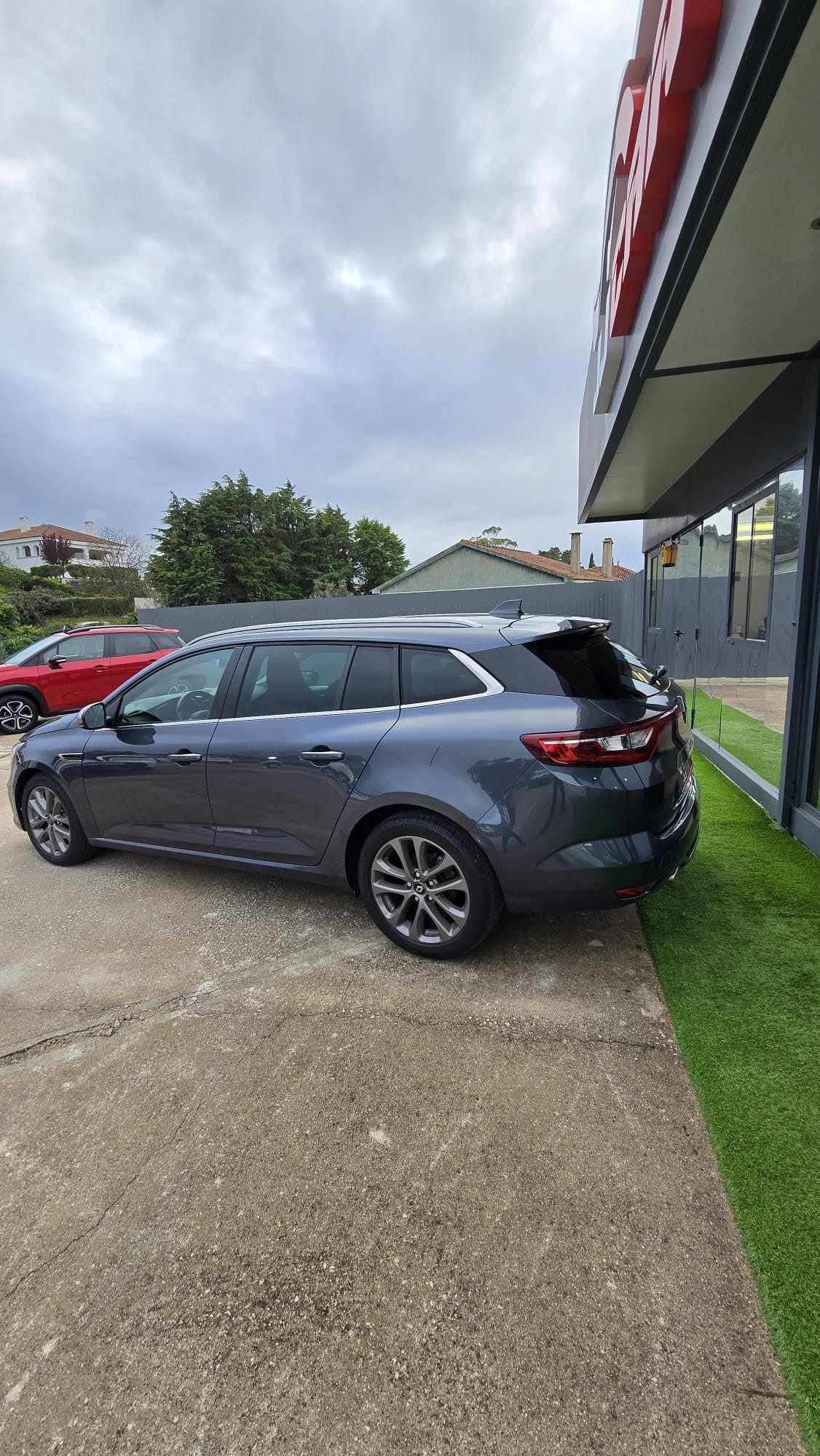 renault-megane-sport-tourer-2018-diesel-1461cc