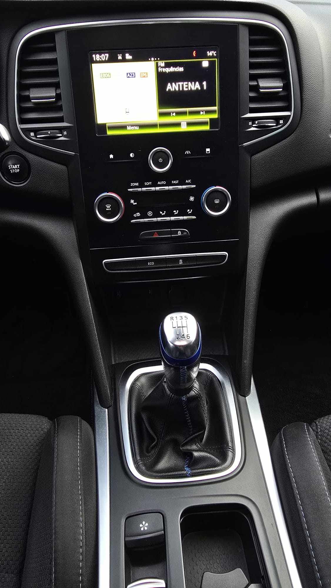renault-megane-sport-tourer-2018-diesel-1461cc