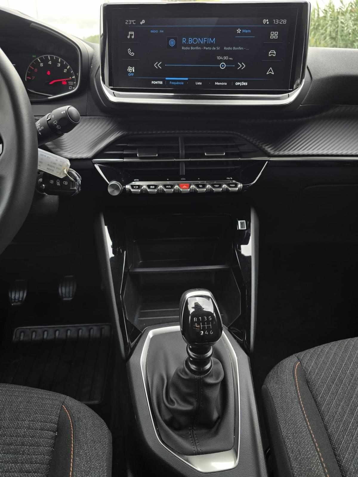 peugeot-2008-2025-gasolina-1199cc