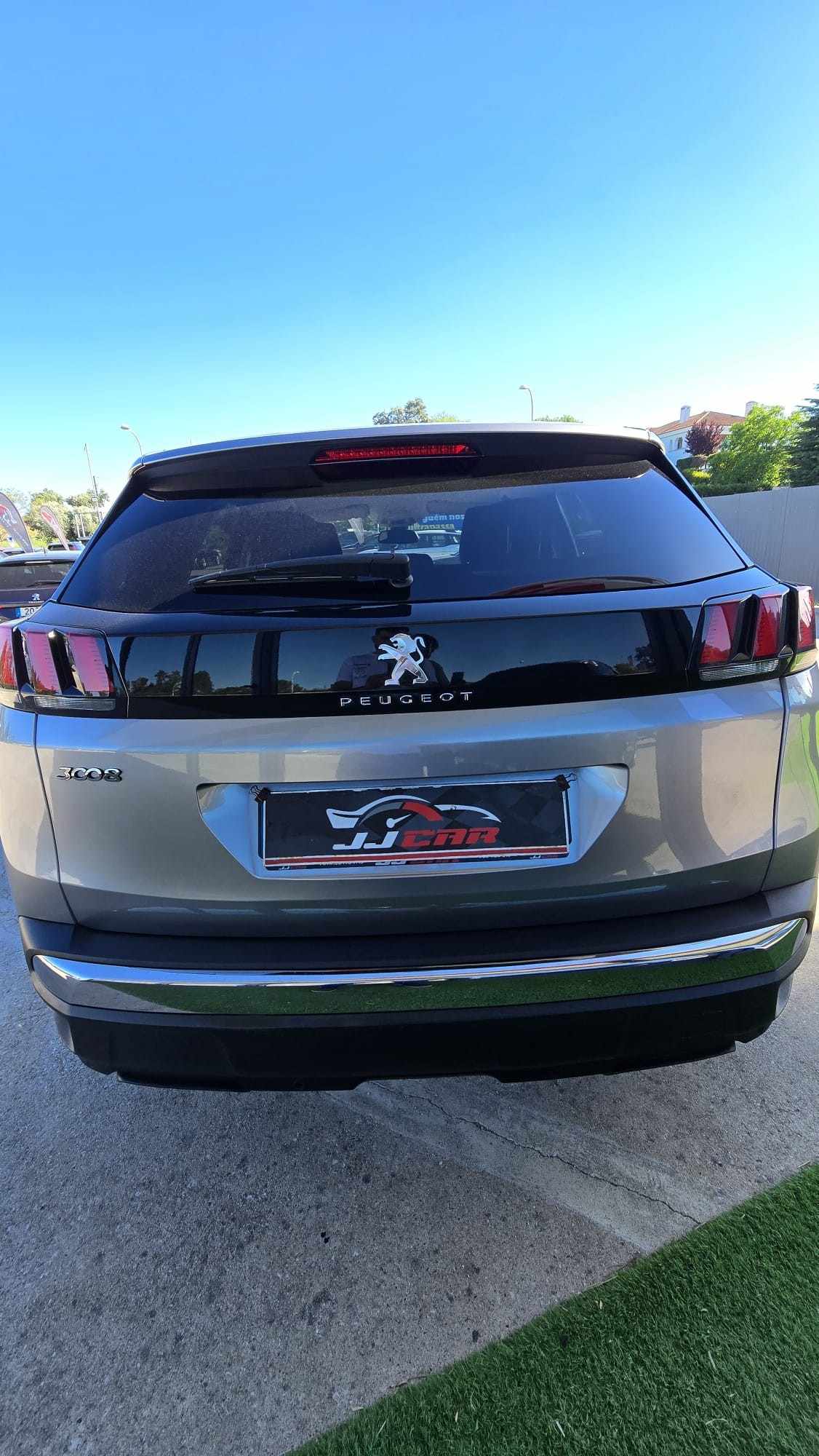 peugeot-3008-2018-diesel-1560cc