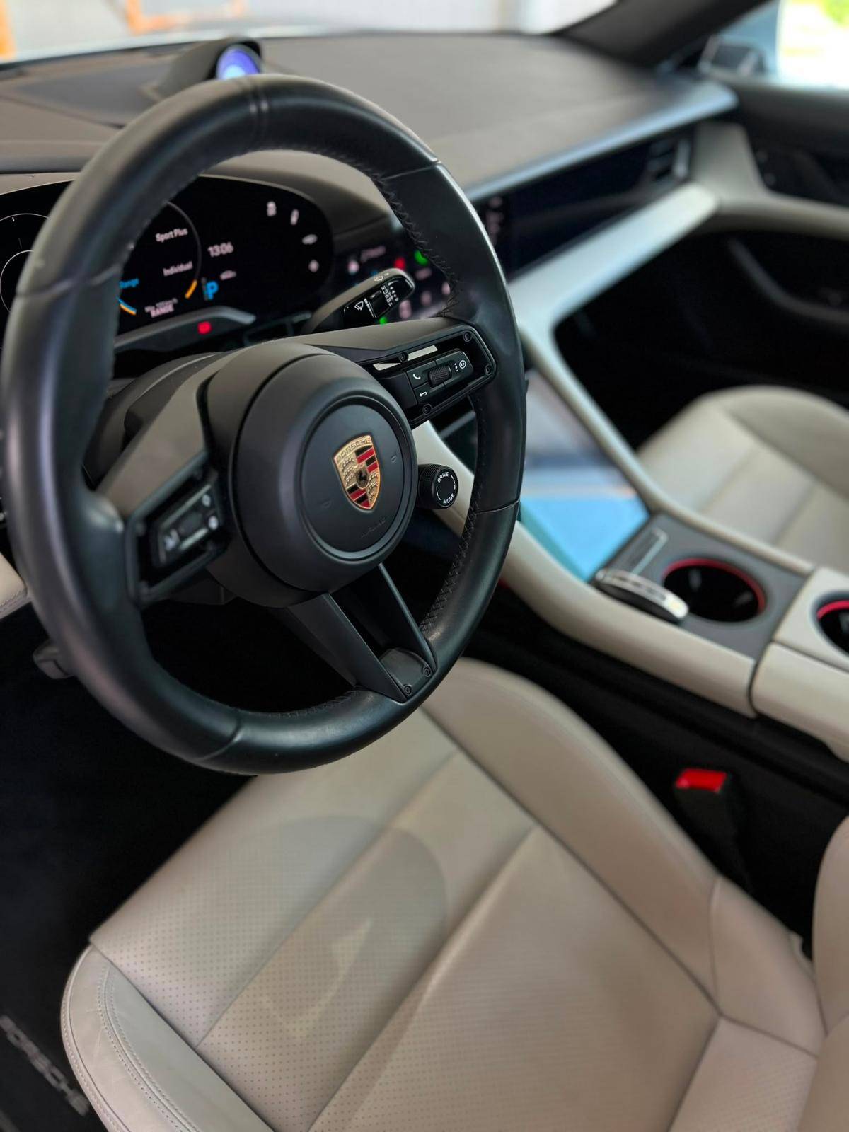 porsche-taycan-2024-eletrico-0cc