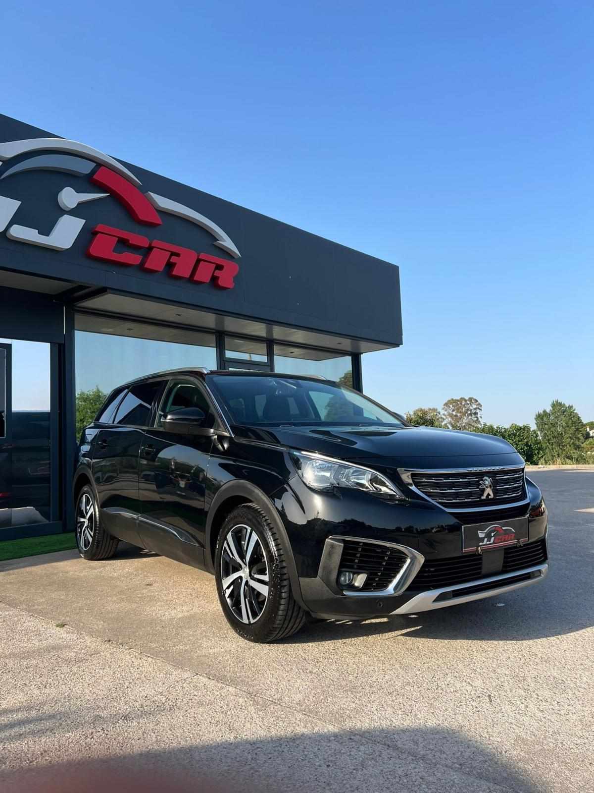 peugeot-5008-2018-diesel-1499cc