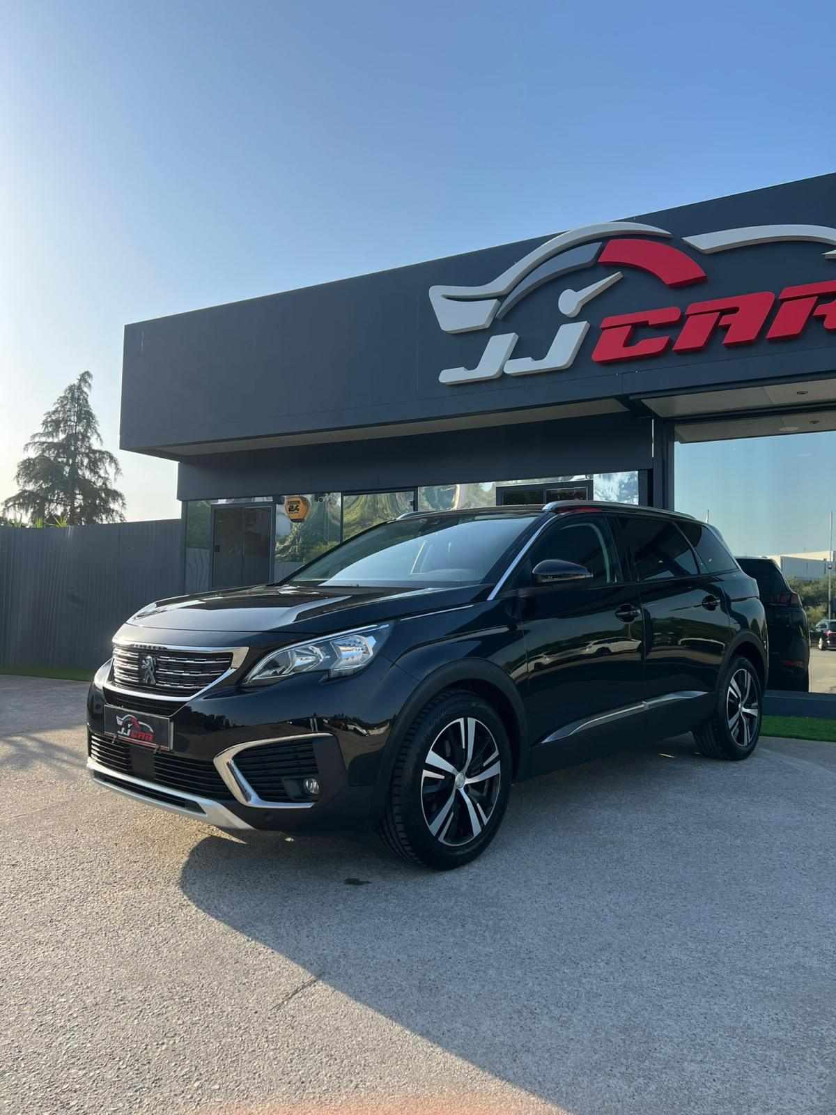 peugeot-5008-2018-diesel-1499cc