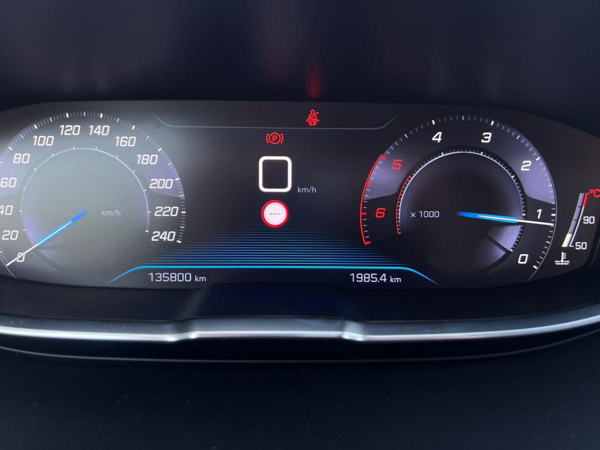 peugeot-5008-2018-diesel-1499cc